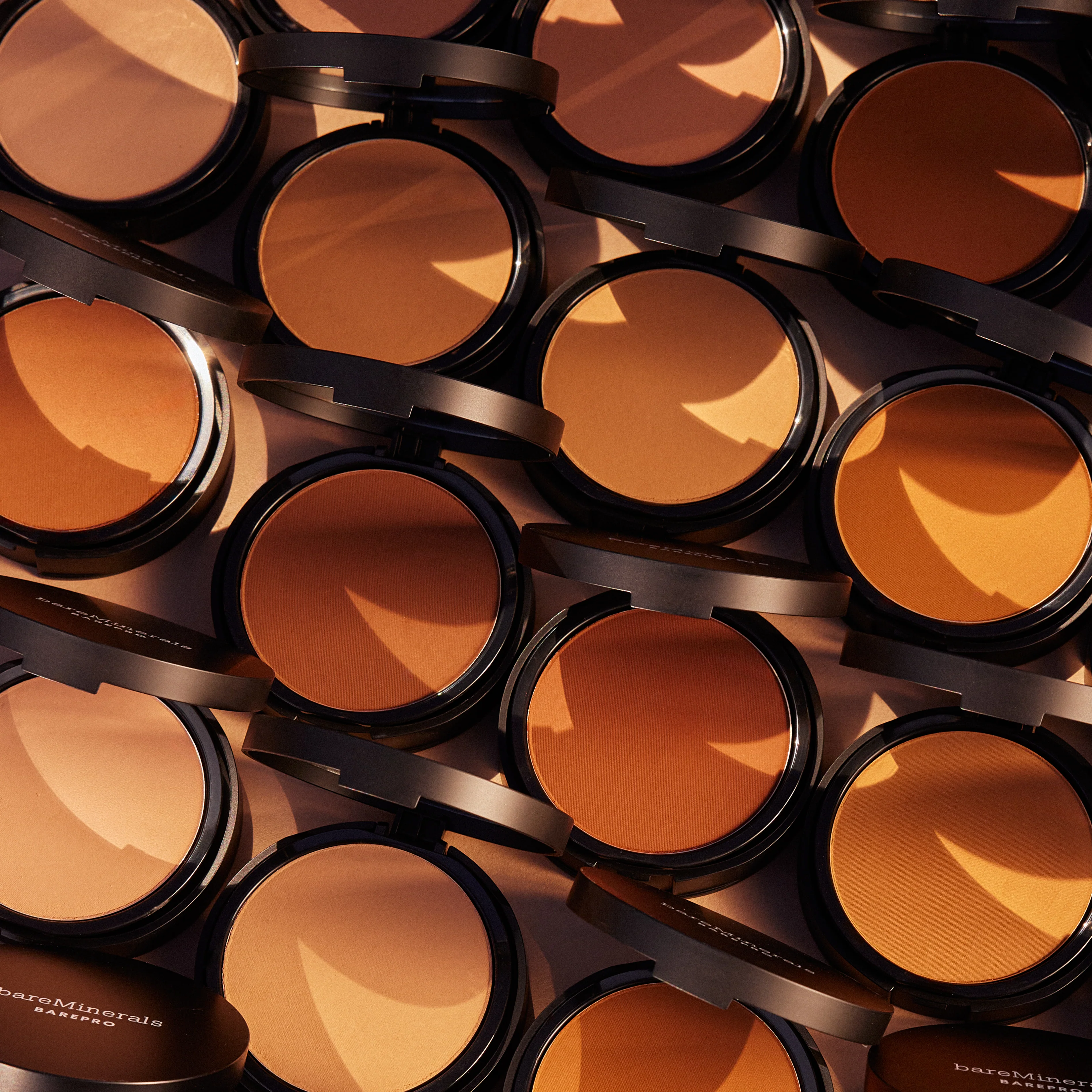 BAREPRO® 16HR Skin-Perfecting Powder Foundation - Image 146